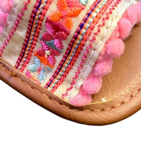 CARTER’S Girls Embroidered Strap Sandalsㅣsize NBㅣVery Good Used Condition - Picture 11 of 11